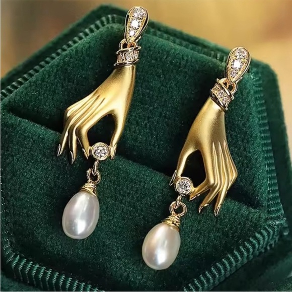 ANTHROPOLOGIE Golden Hand of God High Gloss crystal pearl earrings - Picture 1 of 9